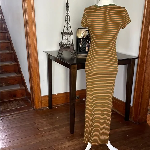 Urban Outfitters Striped Maxi Dress - Picture 6 of 6